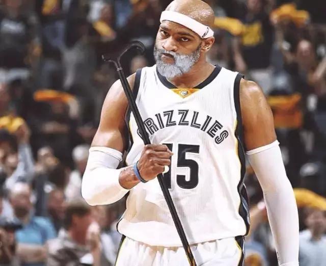 冯傲观察|世青赛持续挣扎引热议 对比同时期八村塁差距有多大?