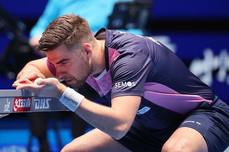 明格:中后卫对我来说不是新位置;如果能选,更想参与进攻