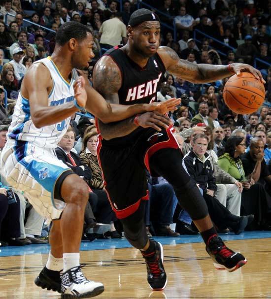 出直塞球或 出直塞球或