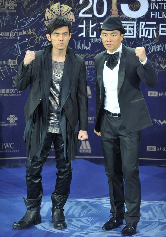 要求年轻球 要求年轻球